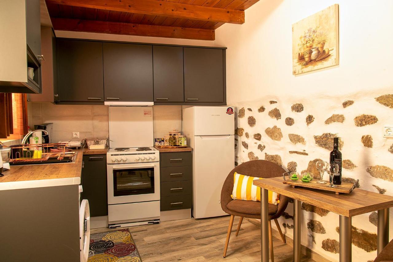 Anemolia Tiny Stone House Villa ปาเลกาสตรอน ภายนอก รูปภาพ