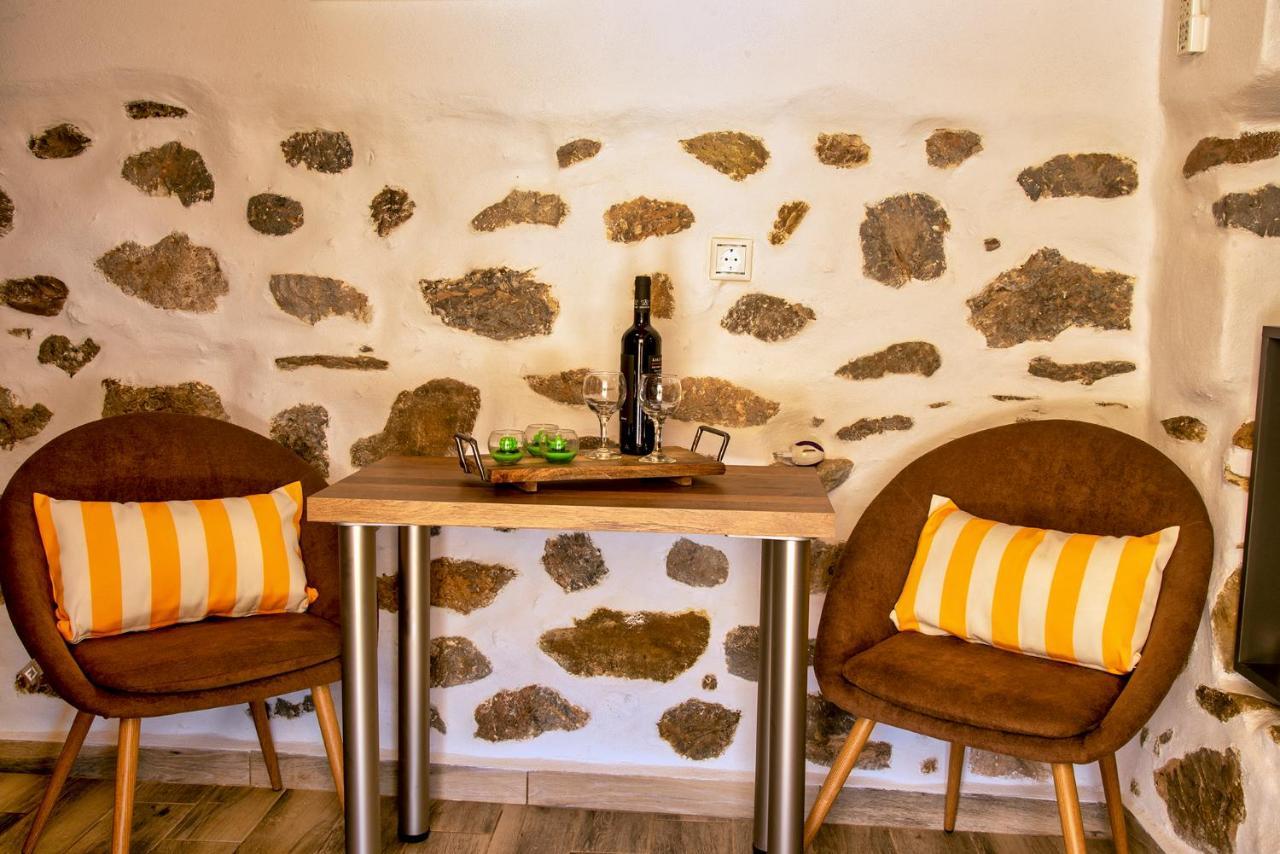 Anemolia Tiny Stone House Villa ปาเลกาสตรอน ภายนอก รูปภาพ
