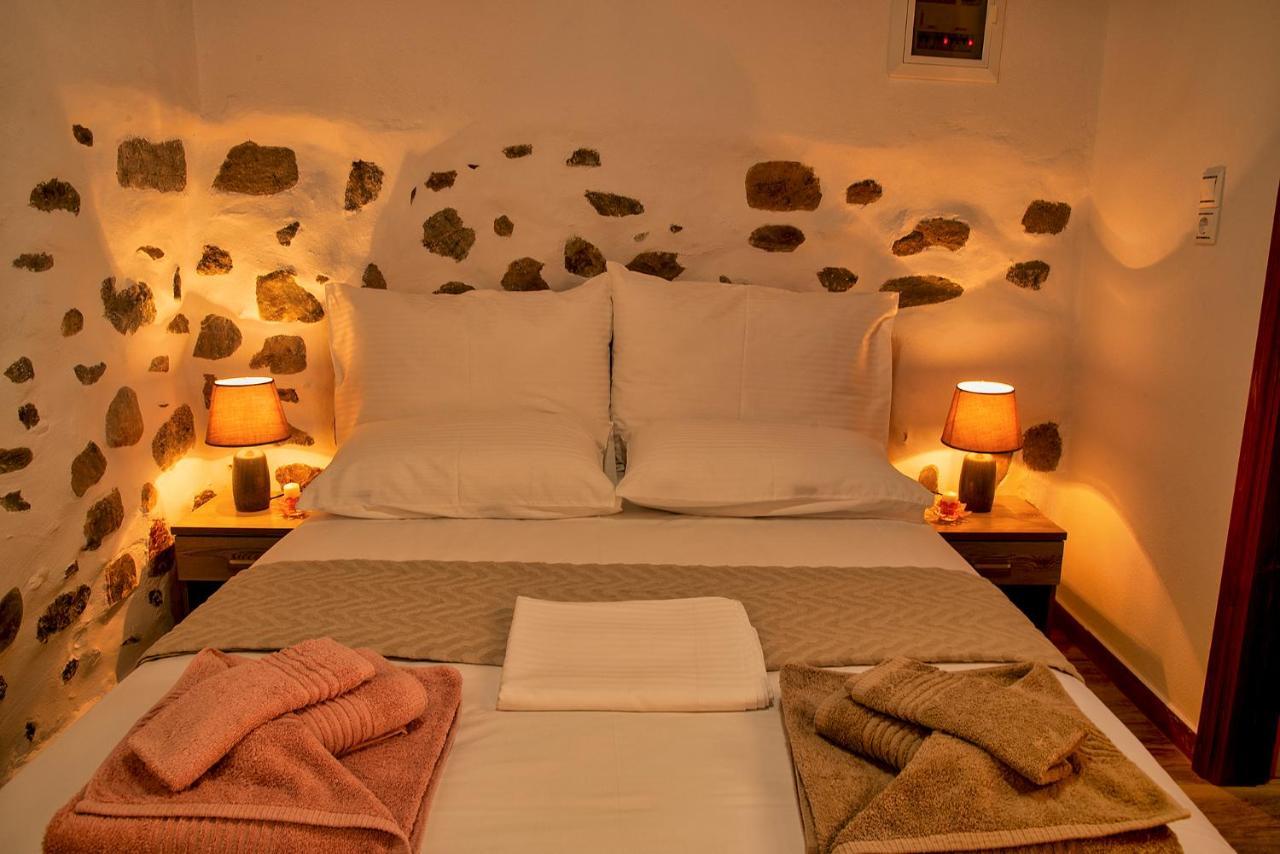 Anemolia Tiny Stone House Villa ปาเลกาสตรอน ภายนอก รูปภาพ